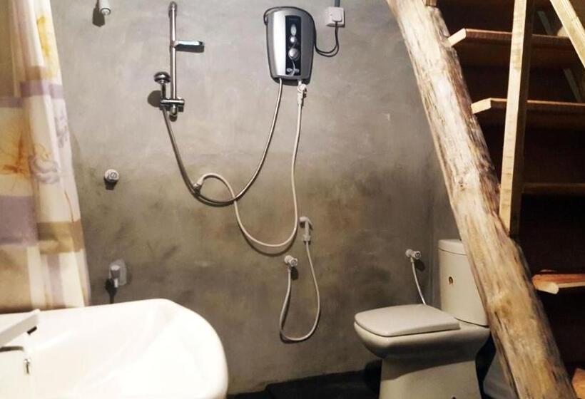 مبيت وإفطار Sigiriya River Side Villa