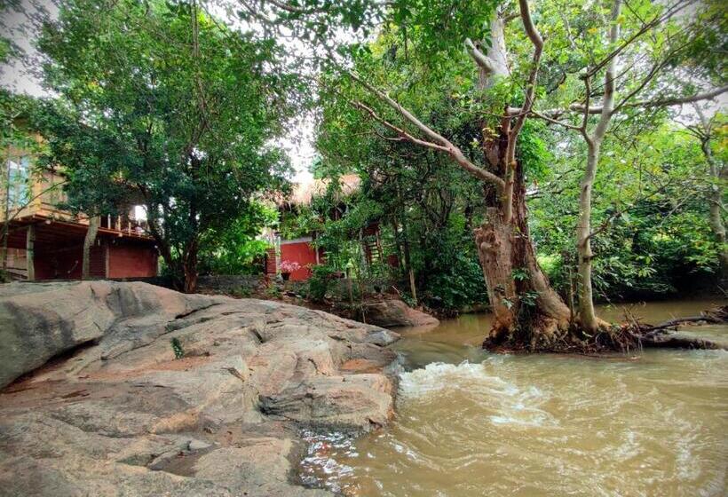 مبيت وإفطار Sigiriya River Side Villa