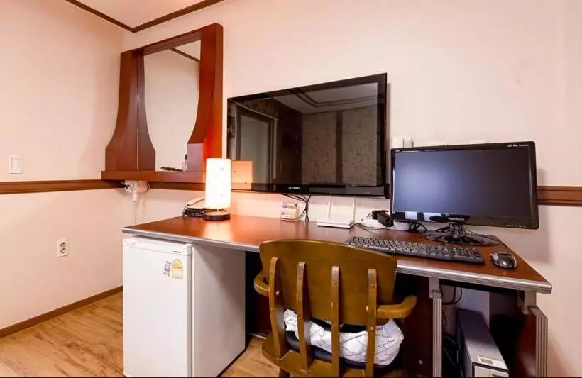 Hotelli Hillstay Residence