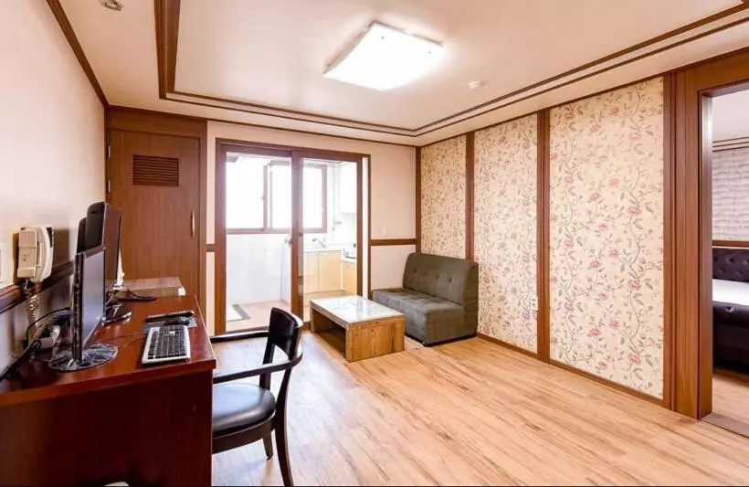 Hotelli Hillstay Residence