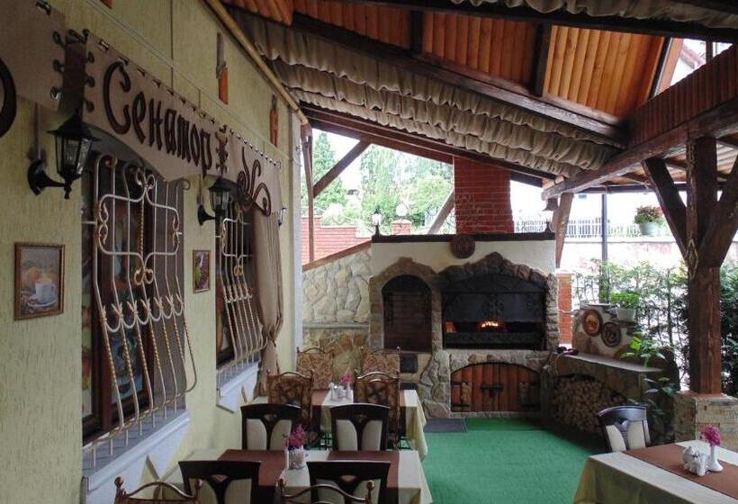 호텔 &restaurant Senator