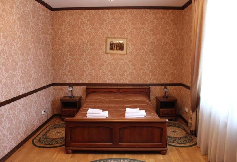 호텔 &restaurant Senator