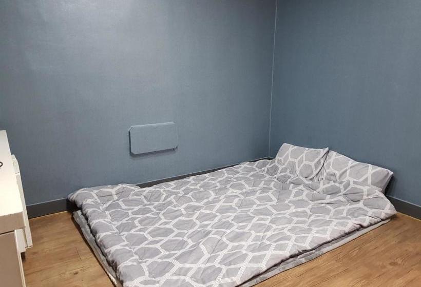 Мотель Busan Inn