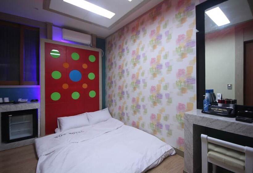 Wow Motel