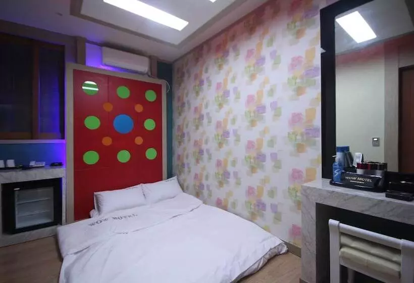Wow Motel