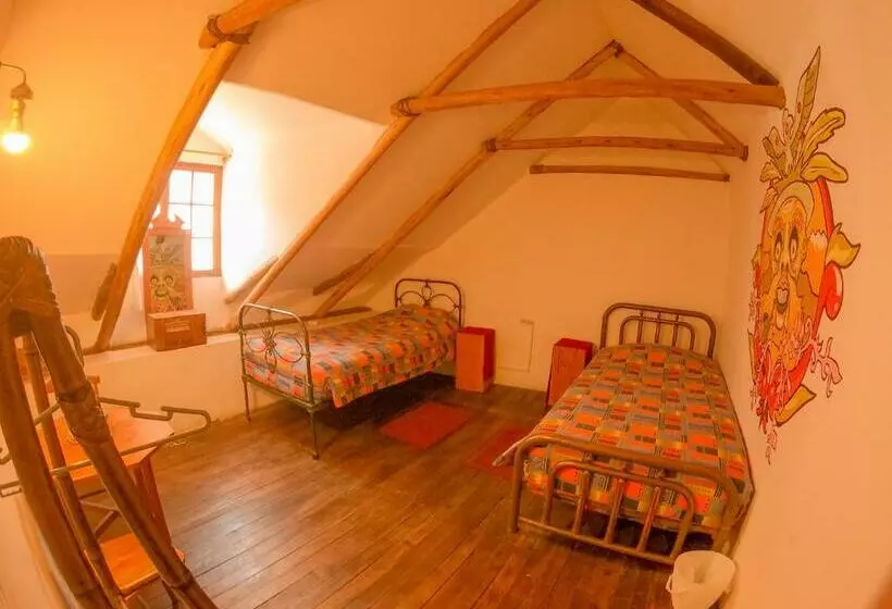 هاستل Anata Hostal