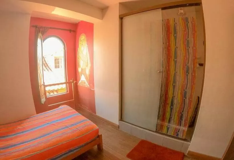 هاستل Anata Hostal