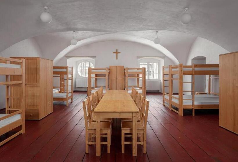 فندق صغير Dům Hostů Klášter Broumov