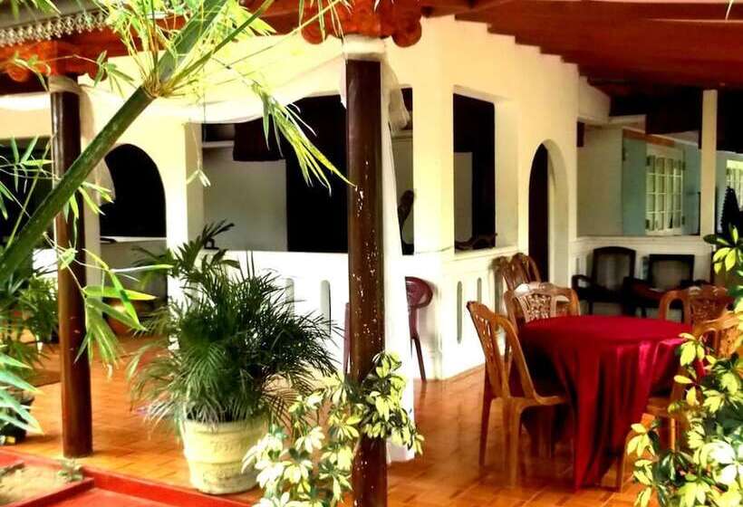 ベッドアンドブレックファースト Eco Villa   Sinharaja