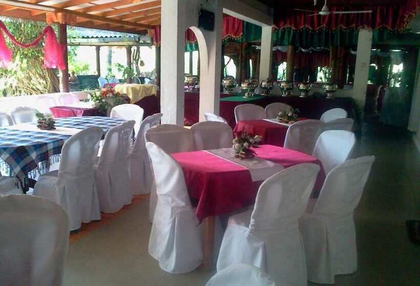 ベッドアンドブレックファースト Eco Villa   Sinharaja