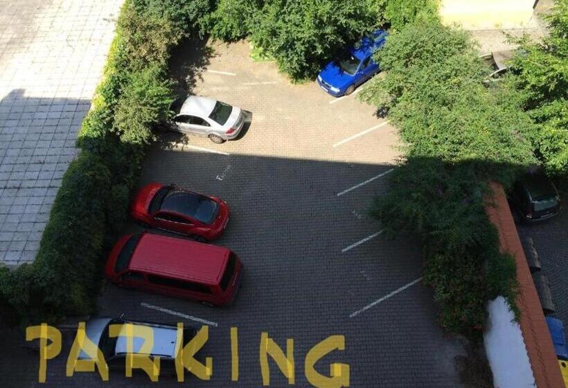 Charles Square Hostel