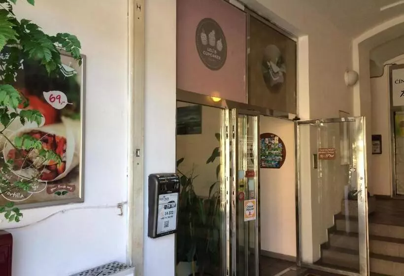Charles Square Hostel