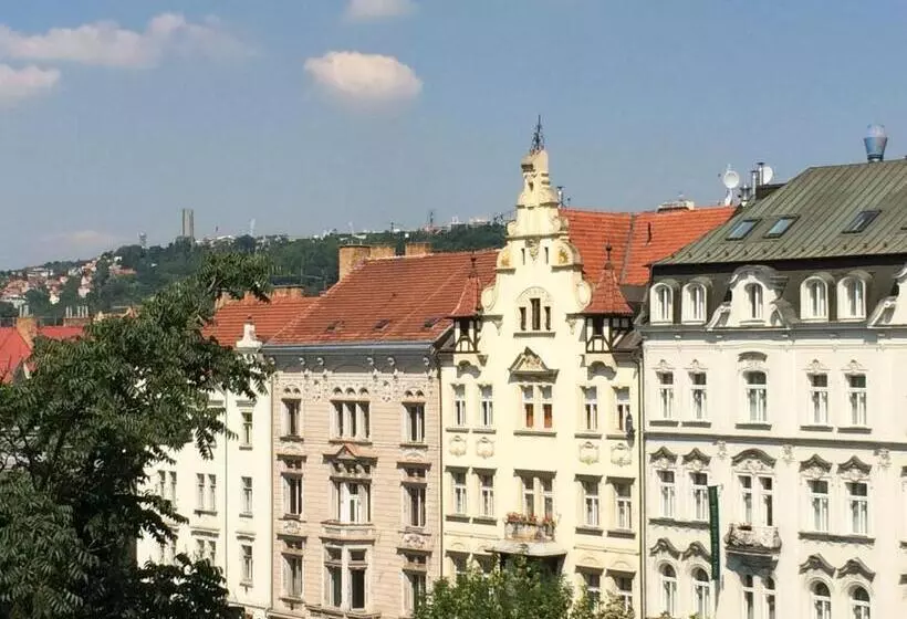 Charles Square Hostel