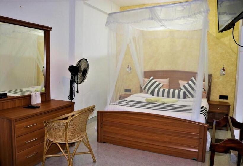 منتجع Ella`s Edge