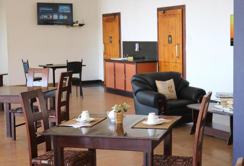 منتجع Ella`s Edge