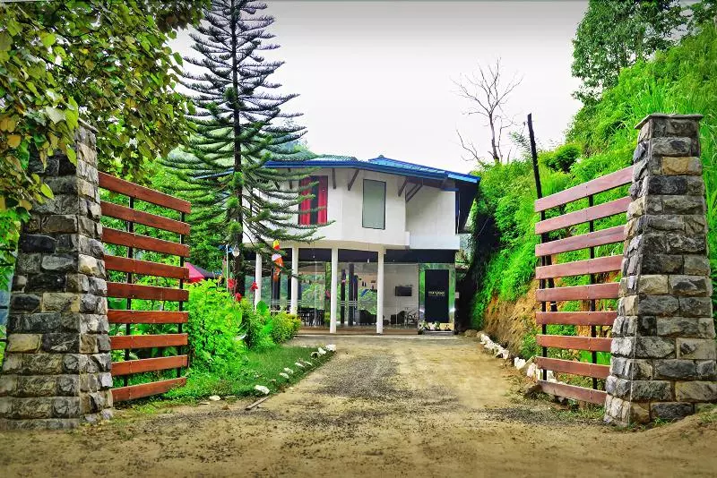 Resort Ella`s Edge