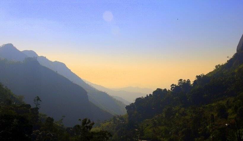 منتجع Ella`s Edge