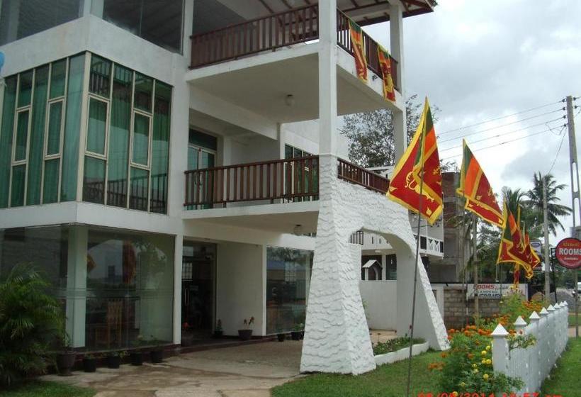 호텔 Agra Lanka Beach Resort