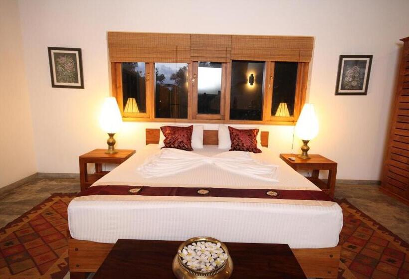 Отель Highland Villa