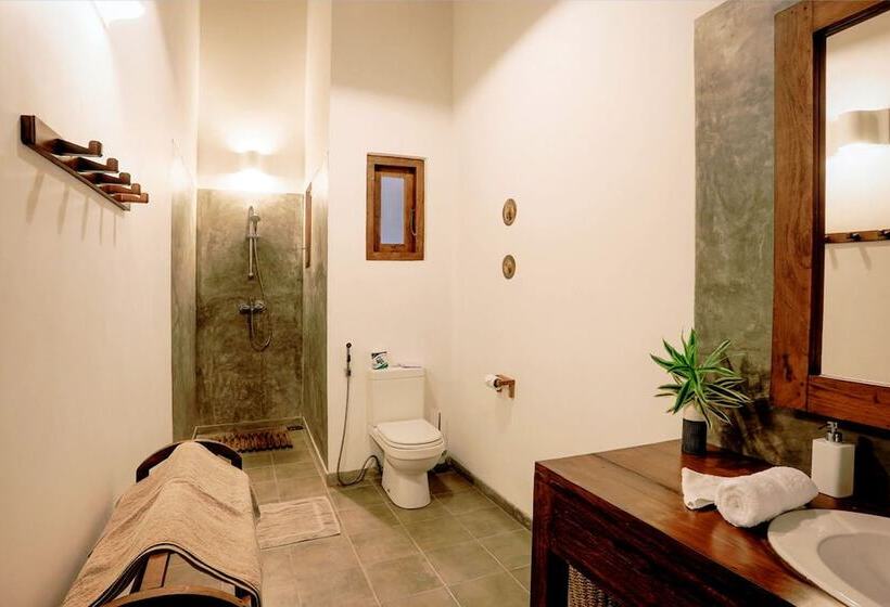 Отель Highland Villa