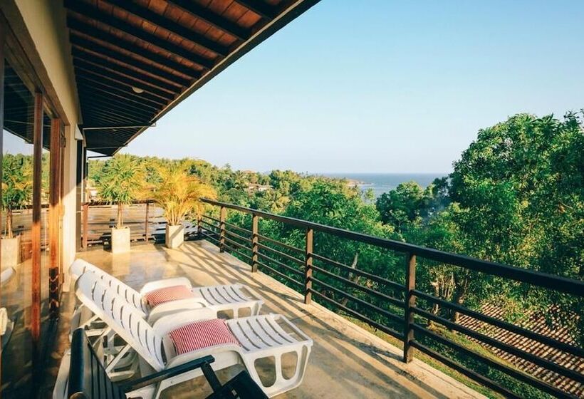 Отель Highland Villa