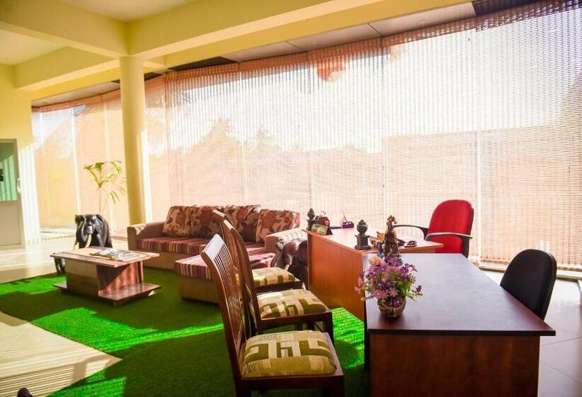 호텔 Mount Valley & Yala Safari