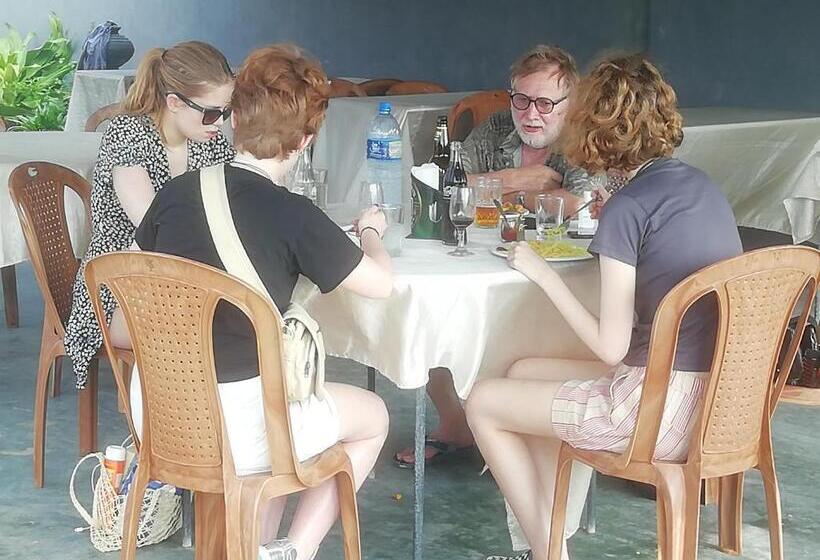 酒店 Rainbow Beach