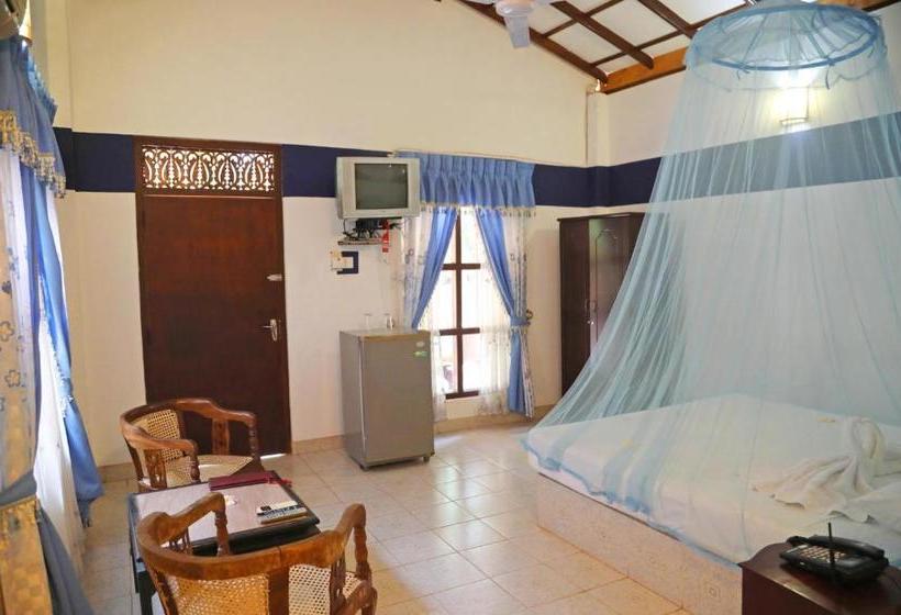 Kumudu Valley Resort