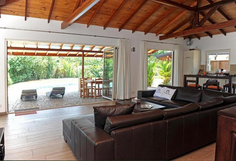 Kumudu Valley Resort