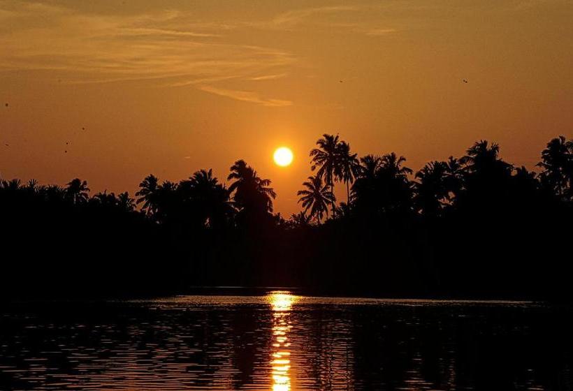 Kumudu Valley Resort