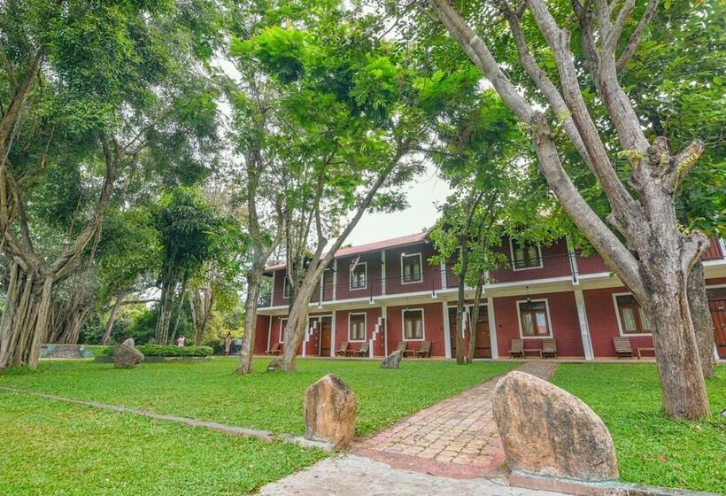 リゾートホテル Mahanuge Hotel Polonnaruwa