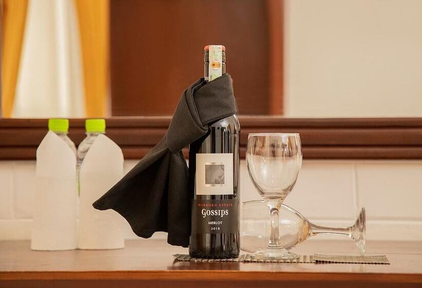 リゾートホテル Mahanuge Hotel Polonnaruwa