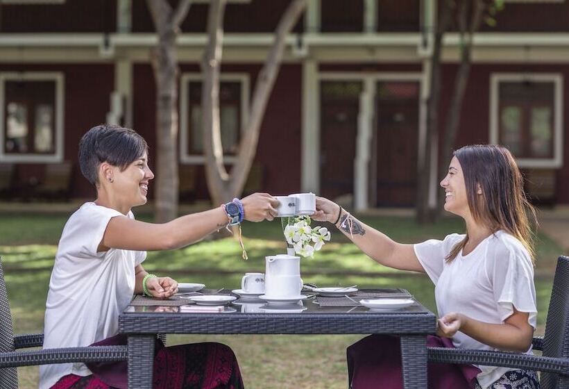 リゾートホテル Mahanuge Hotel Polonnaruwa