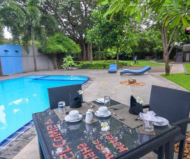 リゾートホテル Mahanuge Hotel Polonnaruwa