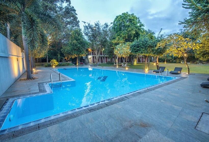 リゾートホテル Mahanuge Hotel Polonnaruwa