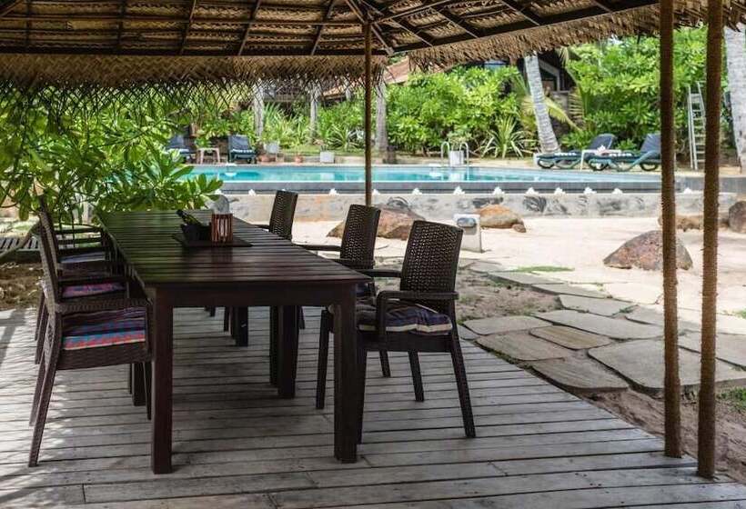 استراحتگاه Seven Turtles