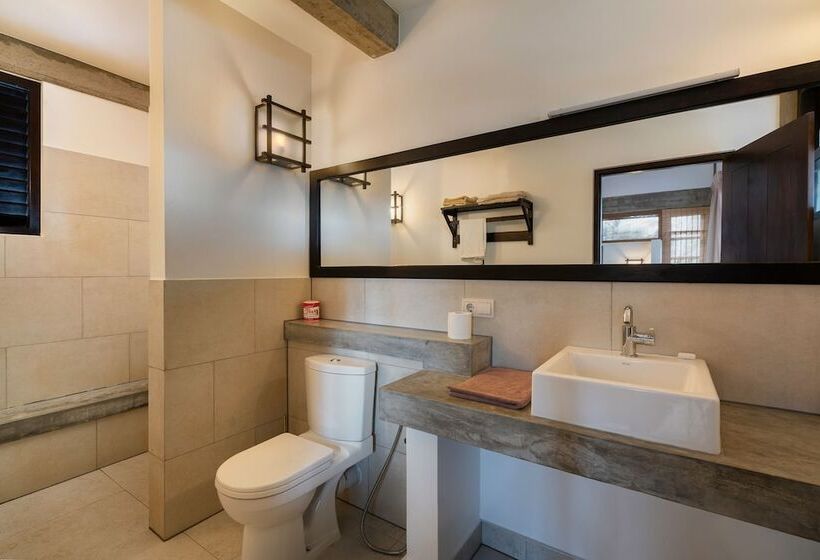 استراحتگاه Seven Turtles