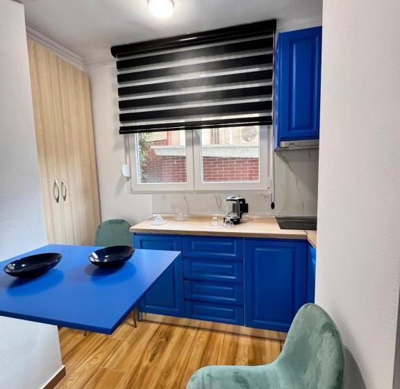 ペンション Keli’s Apartment