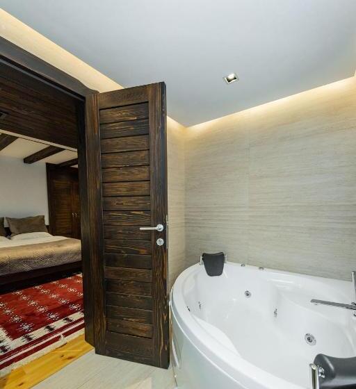 فندق Kulla E Zenel Beut