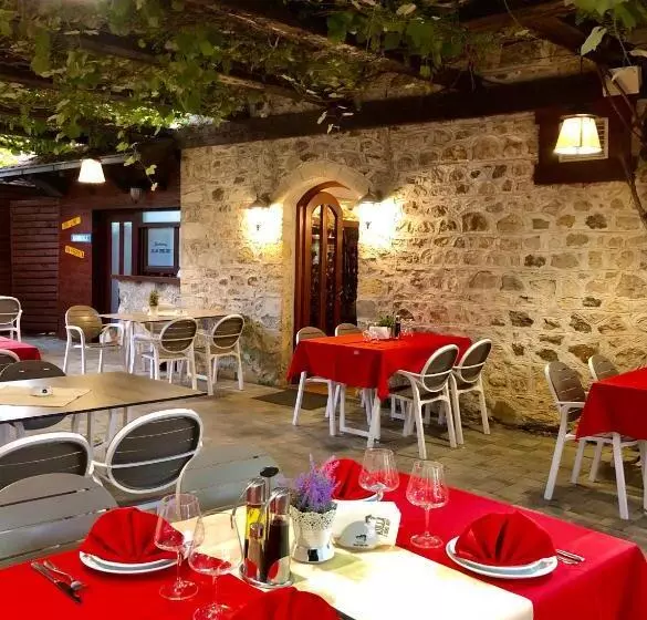 هتل Kulla E Zenel Beut