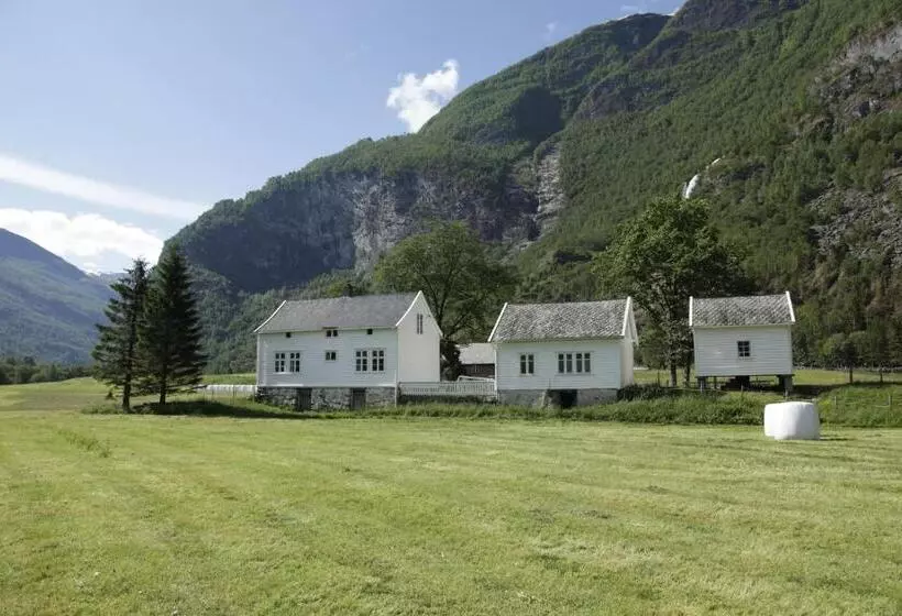 Brekke Gard Hostel