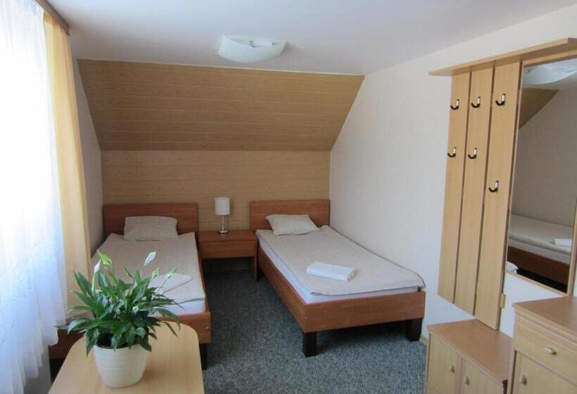 Hostel Livonija