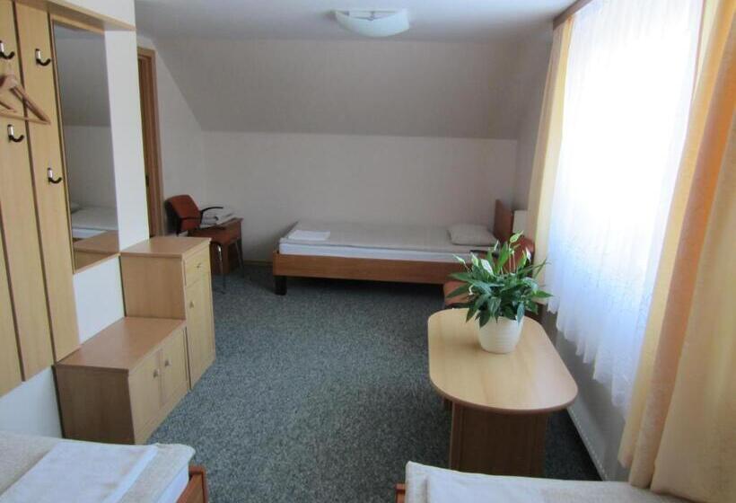 Hostel Livonija