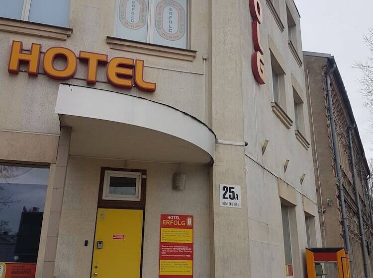 هتل Erfolg