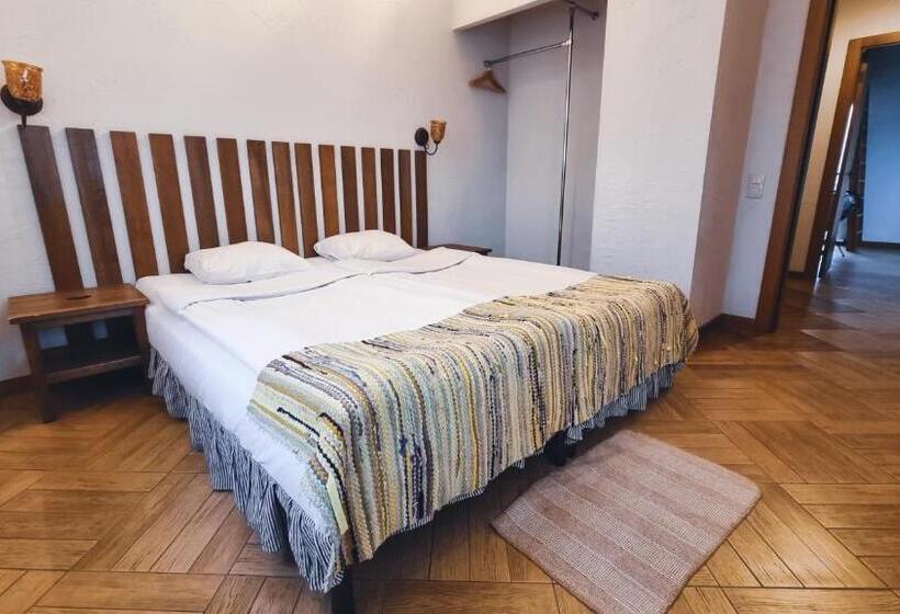 هتل Kapteinu Osta