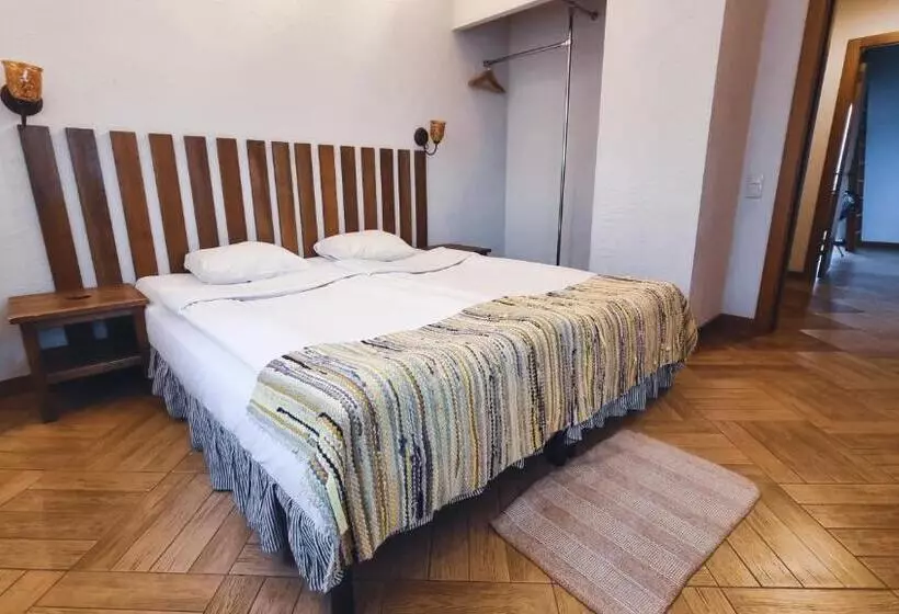 هتل Kapteinu Osta