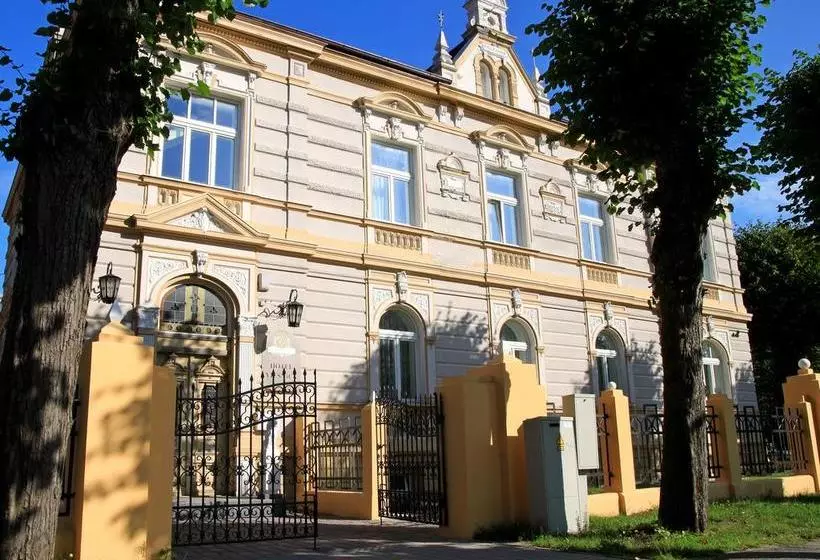 هتل Roze Villa