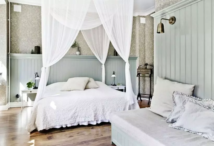 Okens Bed & Breakfast