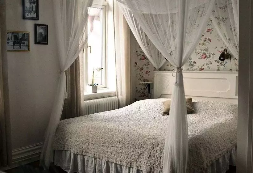 Okens Bed & Breakfast