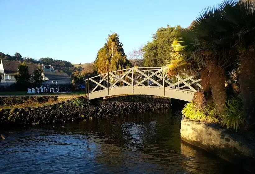 Akaroa Waterfront Motels